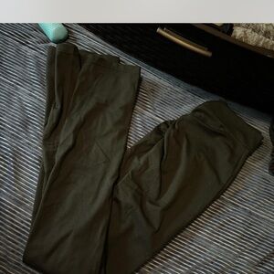 SHEIN Black Leggings Sleek and Versatile